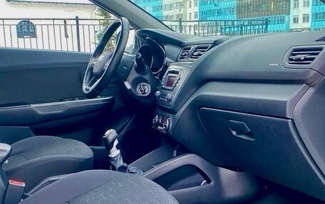 KIA Rio III рестайлинг, 2011 год, 780 000 рублей, 23 фотография