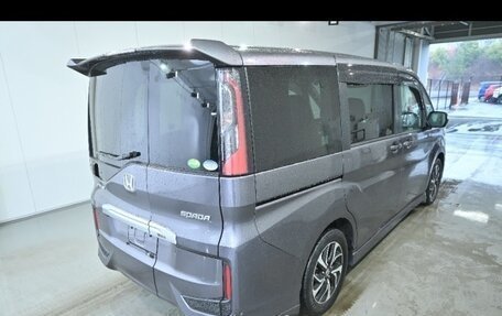 Honda Stepwgn IV, 2021 год, 1 610 000 рублей, 3 фотография