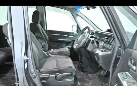 Honda Stepwgn IV, 2021 год, 1 610 000 рублей, 5 фотография