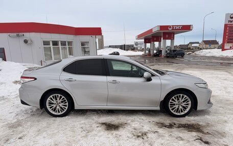 Toyota Camry, 2018 год, 2 550 000 рублей, 7 фотография