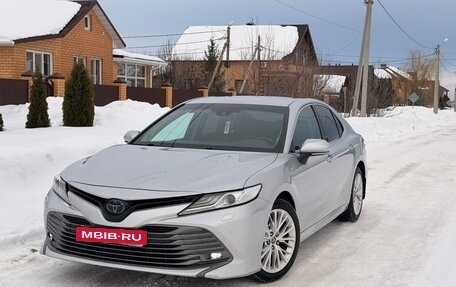 Toyota Camry, 2018 год, 2 550 000 рублей, 2 фотография