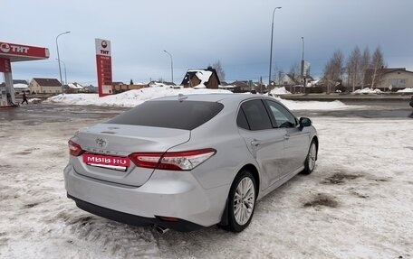 Toyota Camry, 2018 год, 2 550 000 рублей, 8 фотография
