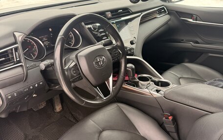 Toyota Camry, 2018 год, 2 550 000 рублей, 15 фотография