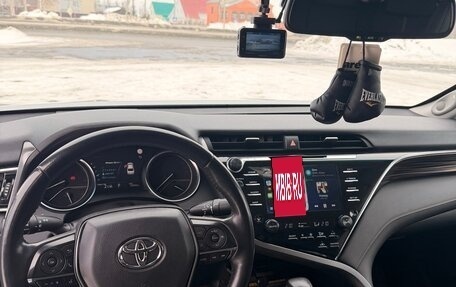 Toyota Camry, 2018 год, 2 550 000 рублей, 13 фотография