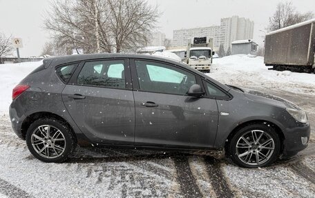 Opel Astra J, 2011 год, 670 000 рублей, 6 фотография
