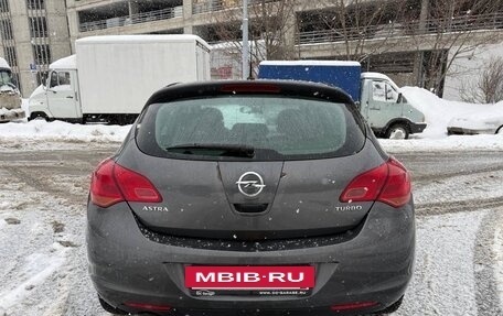 Opel Astra J, 2011 год, 670 000 рублей, 2 фотография
