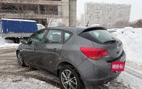 Opel Astra J, 2011 год, 670 000 рублей, 7 фотография