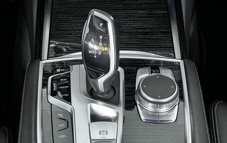 BMW 7 серия, 2019 год, 4 300 000 рублей, 18 фотография