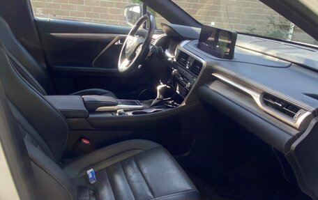 Lexus RX IV рестайлинг, 2019 год, 4 900 000 рублей, 6 фотография