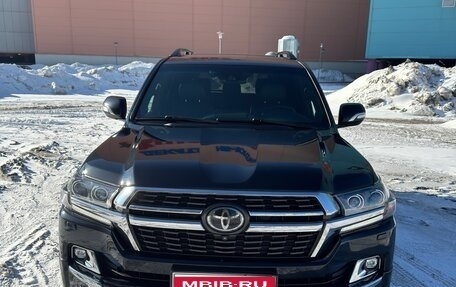 Toyota Land Cruiser 200, 2020 год, 7 600 000 рублей, 1 фотография