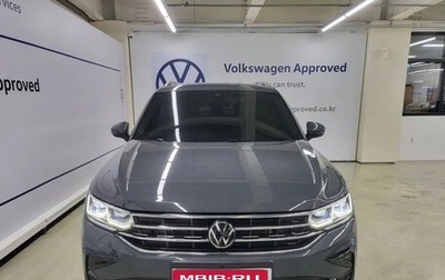 Volkswagen Tiguan II, 2022 год, 2 990 000 рублей, 1 фотография