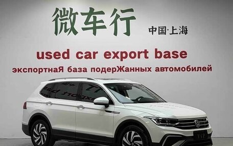 Volkswagen Tiguan II, 2023 год, 1 930 000 рублей, 1 фотография