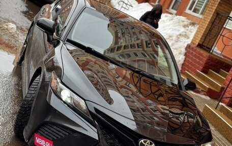 Toyota Camry, 2020 год, 2 450 000 рублей, 1 фотография