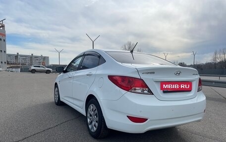 Hyundai Solaris II рестайлинг, 2013 год, 1 100 000 рублей, 4 фотография