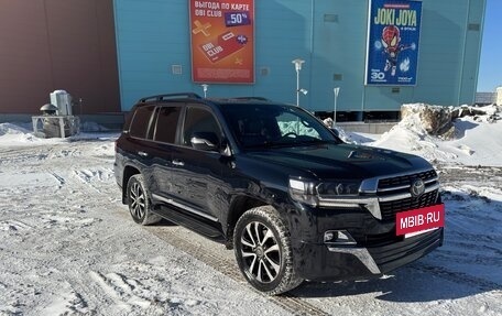 Toyota Land Cruiser 200, 2020 год, 7 600 000 рублей, 2 фотография