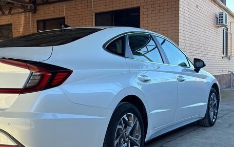 Hyundai Sonata VIII, 2021 год, 2 800 000 рублей, 2 фотография