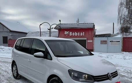 Volkswagen Touran III, 2010 год, 970 000 рублей, 2 фотография
