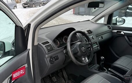 Volkswagen Touran III, 2010 год, 970 000 рублей, 7 фотография