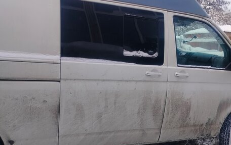 Volkswagen Transporter T5 рестайлинг, 2005 год, 750 000 рублей, 4 фотография