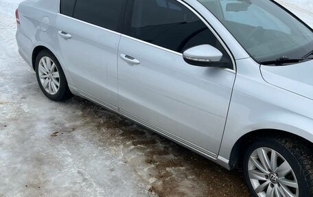 Volkswagen Passat B7, 2011 год, 870 000 рублей, 2 фотография