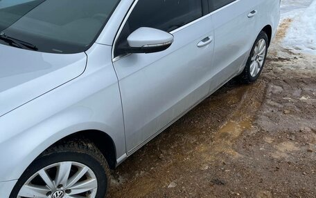 Volkswagen Passat B7, 2011 год, 870 000 рублей, 3 фотография