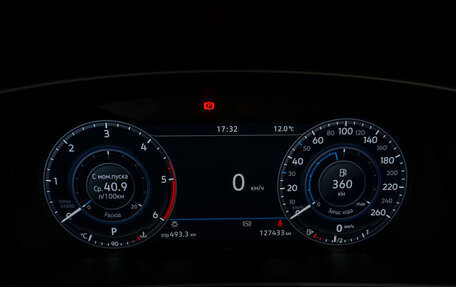 Volkswagen Tiguan II, 2018 год, 2 475 000 рублей, 11 фотография