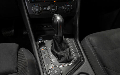 Volkswagen Tiguan II, 2018 год, 2 475 000 рублей, 14 фотография