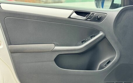 Volkswagen Jetta VI, 2012 год, 1 049 000 рублей, 12 фотография