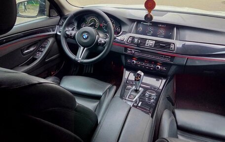 BMW 5 серия, 2015 год, 1 850 000 рублей, 8 фотография