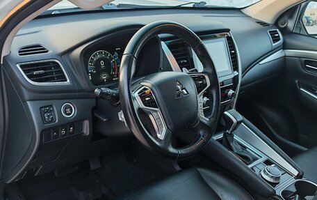 Mitsubishi Montero Sport, 2022 год, 4 300 000 рублей, 11 фотография