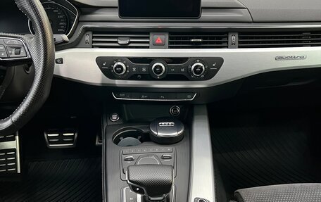 Audi A4, 2017 год, 2 980 000 рублей, 19 фотография