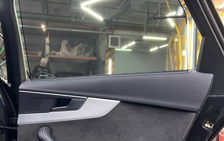 Audi A4, 2017 год, 2 980 000 рублей, 32 фотография