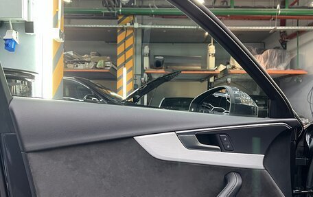 Audi A4, 2017 год, 2 980 000 рублей, 35 фотография