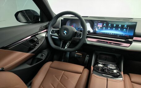 BMW 5 серия, 2025 год, 11 550 000 рублей, 21 фотография