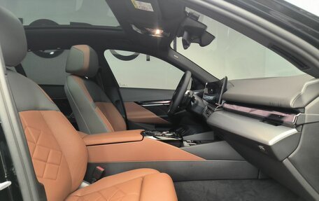 BMW 5 серия, 2025 год, 11 550 000 рублей, 13 фотография