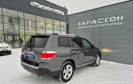 Toyota Highlander III, 2012 год, 1 942 000 рублей, 2 фотография