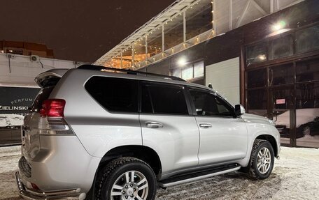 Toyota Land Cruiser Prado 150 рестайлинг 2, 2013 год, 2 850 000 рублей, 2 фотография