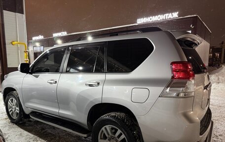 Toyota Land Cruiser Prado 150 рестайлинг 2, 2013 год, 2 850 000 рублей, 10 фотография