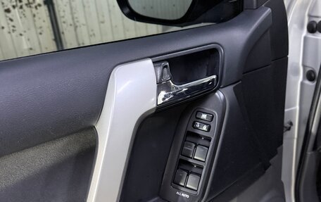 Toyota Land Cruiser Prado 150 рестайлинг 2, 2013 год, 2 850 000 рублей, 12 фотография