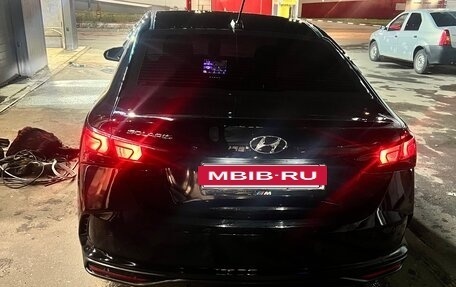 Hyundai Solaris II рестайлинг, 2021 год, 1 750 000 рублей, 7 фотография