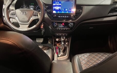 Hyundai Solaris II рестайлинг, 2021 год, 1 750 000 рублей, 6 фотография