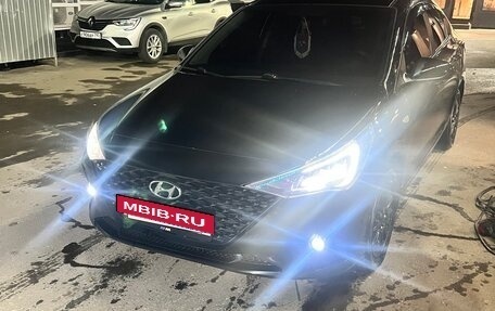 Hyundai Solaris II рестайлинг, 2021 год, 1 750 000 рублей, 12 фотография