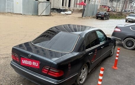 Mercedes-Benz E-Класс, 2001 год, 525 000 рублей, 2 фотография