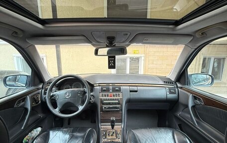 Mercedes-Benz E-Класс, 2001 год, 525 000 рублей, 7 фотография