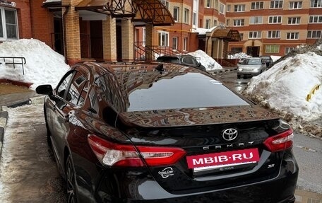 Toyota Camry, 2020 год, 2 450 000 рублей, 4 фотография