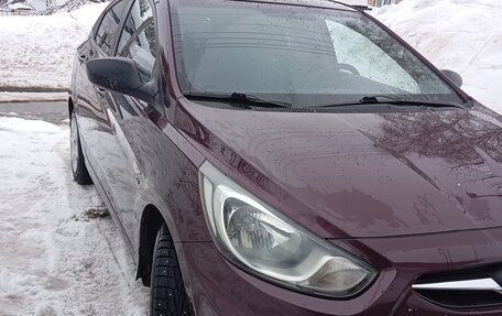 Hyundai Solaris II рестайлинг, 2012 год, 810 000 рублей, 3 фотография