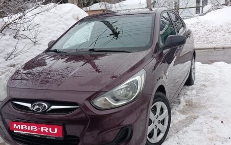 Hyundai Solaris II рестайлинг, 2012 год, 810 000 рублей, 2 фотография