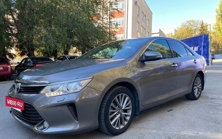 Toyota Camry, 2015 год, 1 880 000 рублей, 3 фотография