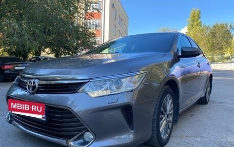 Toyota Camry, 2015 год, 1 880 000 рублей, 4 фотография