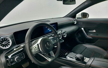 Mercedes-Benz CLA, 2019 год, 3 199 000 рублей, 10 фотография